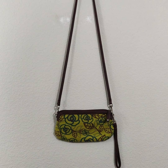 🏷️Relic | Convertible Crossbody / Wristlet - Picture 5 of 8